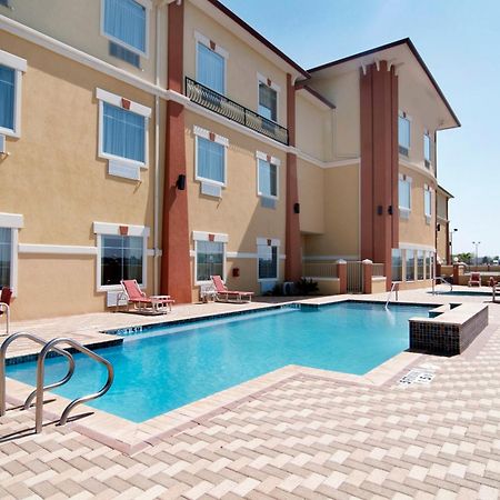 Super 8 By Wyndham Hidalgo At La Plaza Mall & Mcallen Airport Екстер'єр фото
