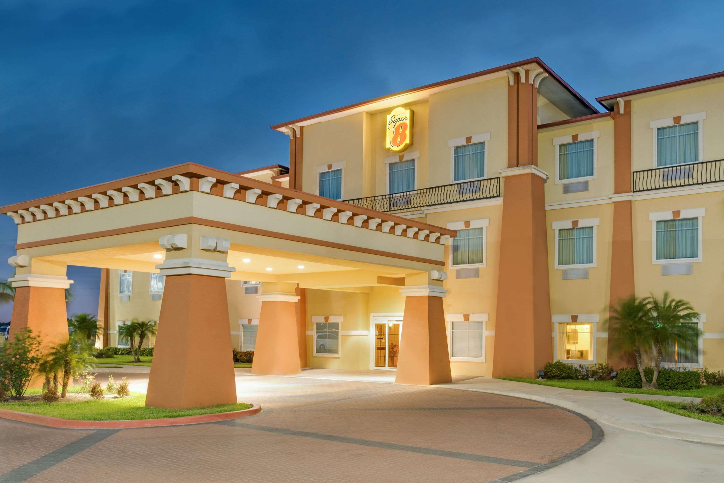 Super 8 By Wyndham Hidalgo At La Plaza Mall & Mcallen Airport Екстер'єр фото