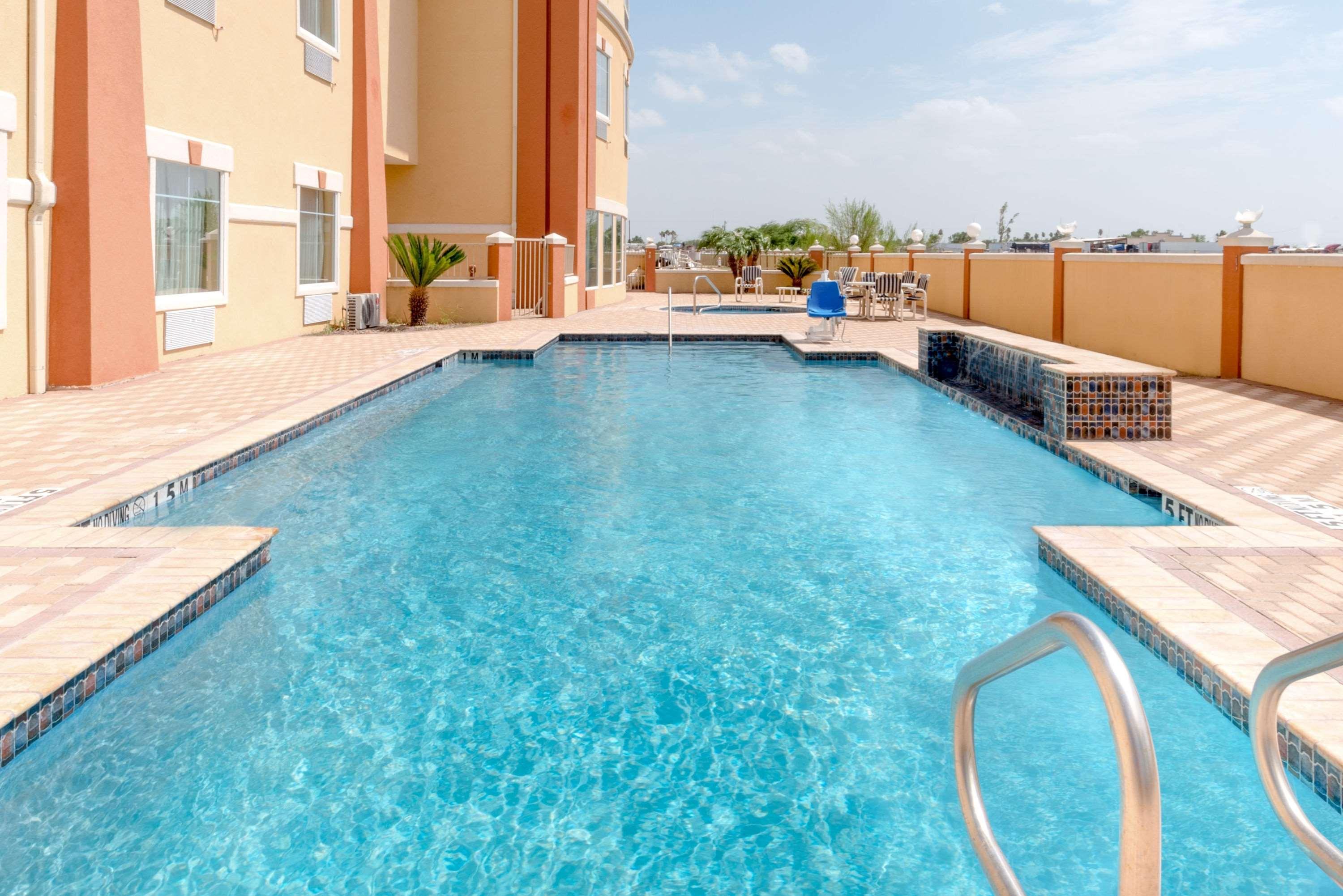 Super 8 By Wyndham Hidalgo At La Plaza Mall & Mcallen Airport Екстер'єр фото