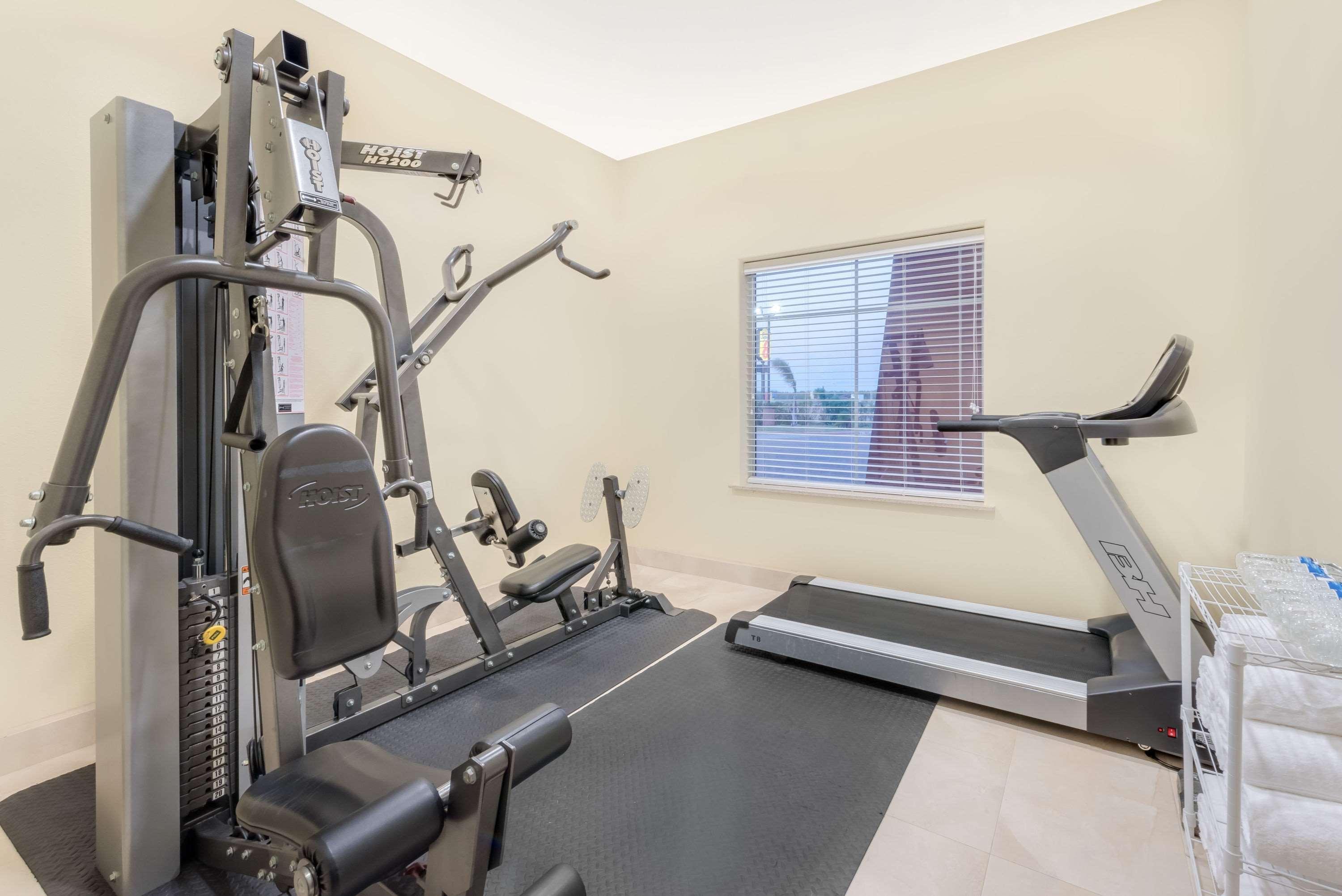 Super 8 By Wyndham Hidalgo At La Plaza Mall & Mcallen Airport Екстер'єр фото