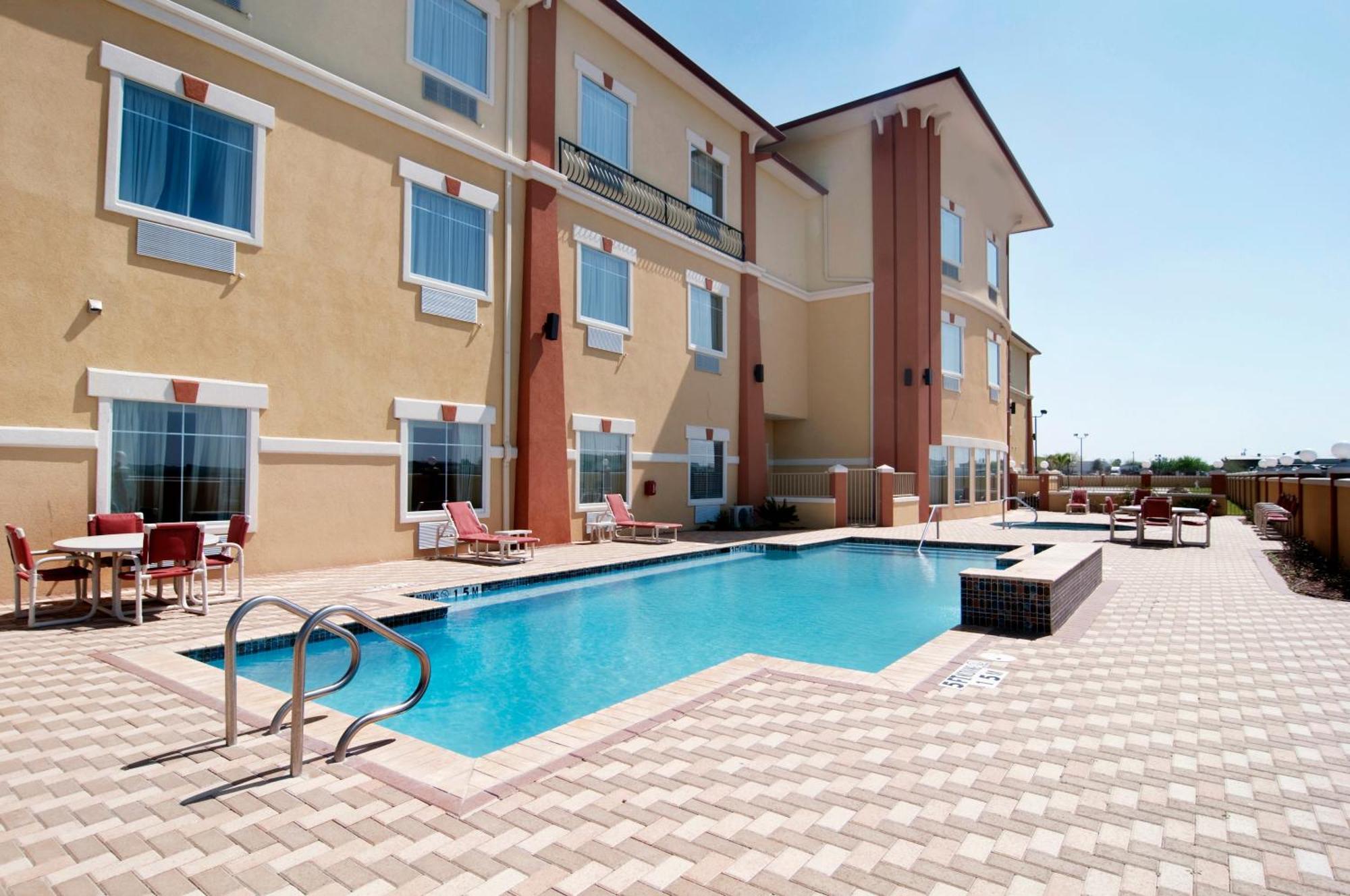 Super 8 By Wyndham Hidalgo At La Plaza Mall & Mcallen Airport Екстер'єр фото