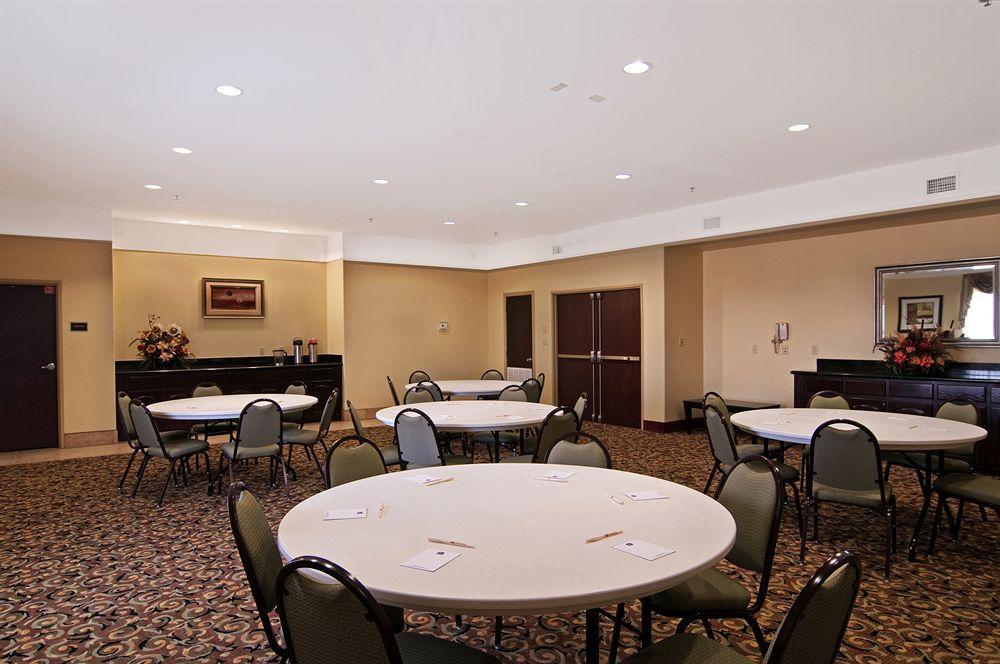 Super 8 By Wyndham Hidalgo At La Plaza Mall & Mcallen Airport Екстер'єр фото