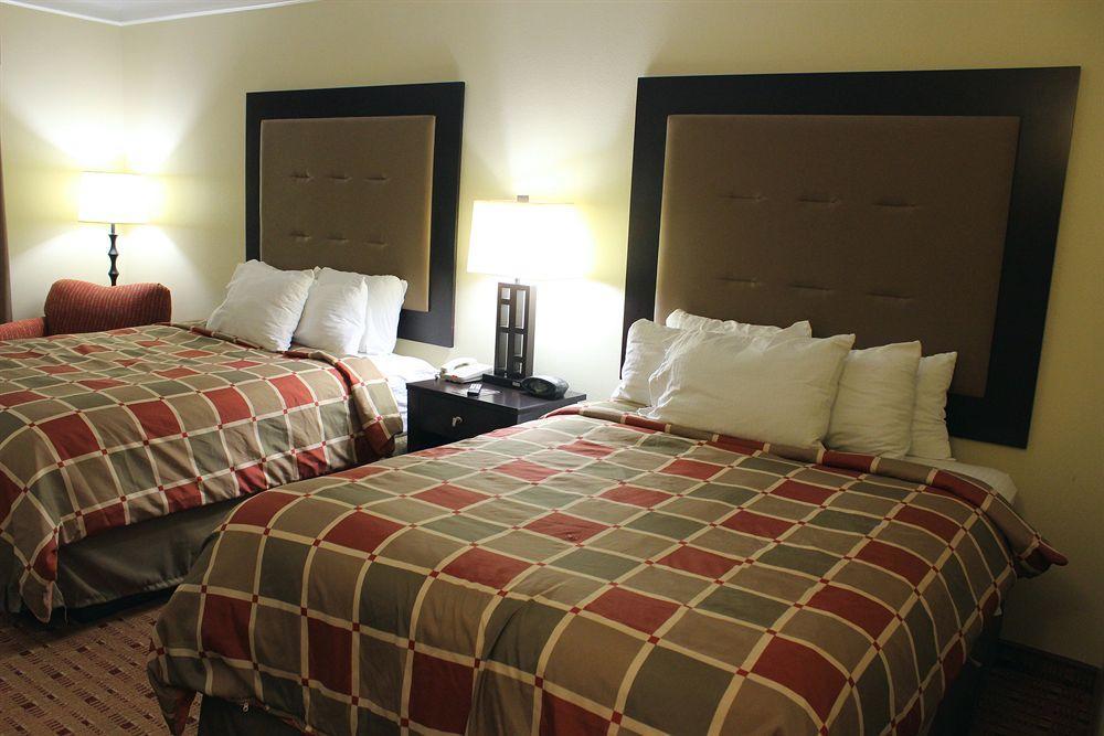 Super 8 By Wyndham Hidalgo At La Plaza Mall & Mcallen Airport Екстер'єр фото