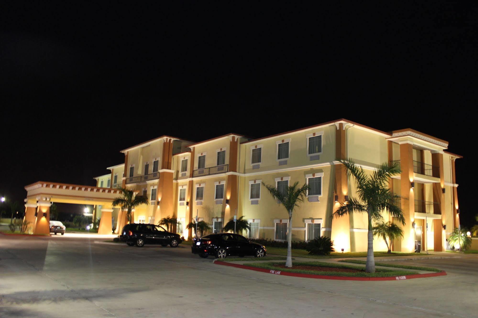 Super 8 By Wyndham Hidalgo At La Plaza Mall & Mcallen Airport Екстер'єр фото