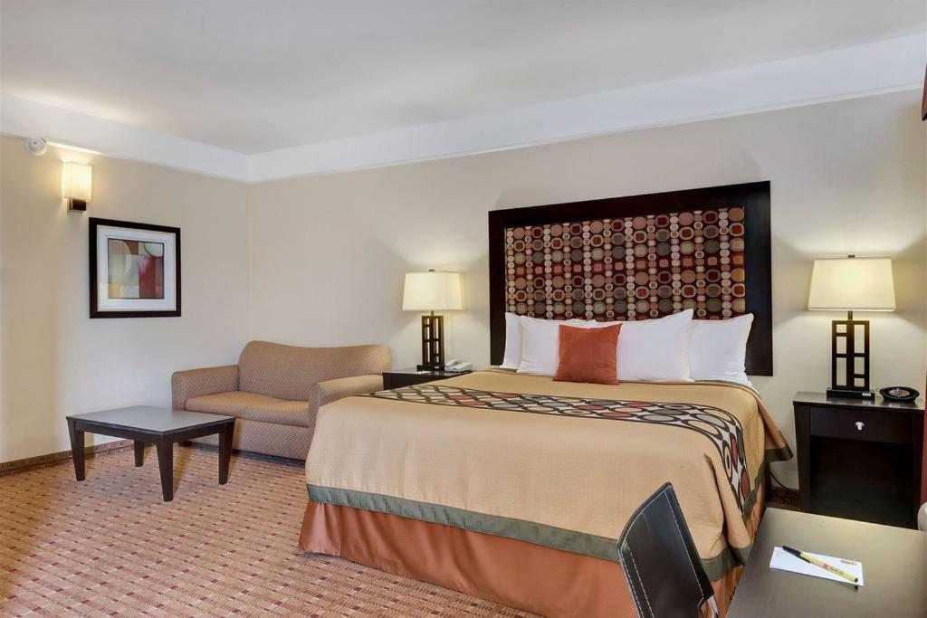 Super 8 By Wyndham Hidalgo At La Plaza Mall & Mcallen Airport Екстер'єр фото